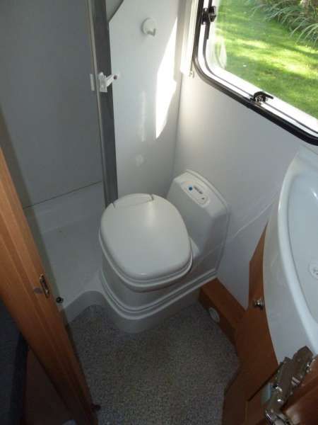 2007 Knaus Sun Ti 650 image 9