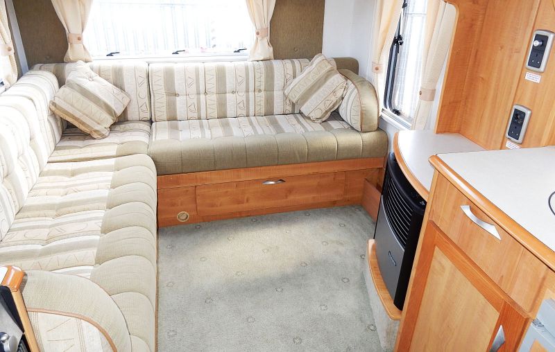 2006 Auto-Trail Cheyenne 634 L image 7