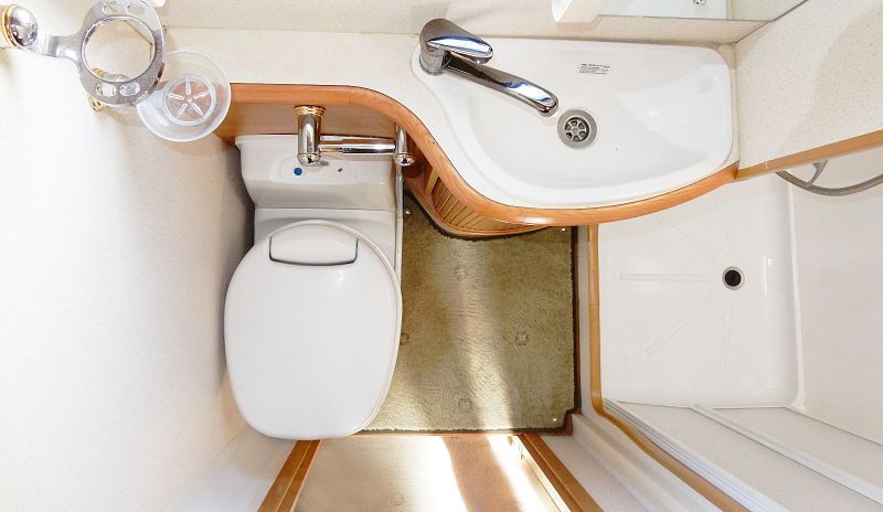 2006 Auto-Trail Cheyenne 634 L image 10