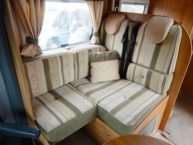 2008 Auto-Trail Cheyenne 740 S (Hi Line) image 4