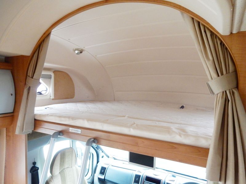 2008 Auto-Trail Cheyenne 740 S (Hi Line) image 6