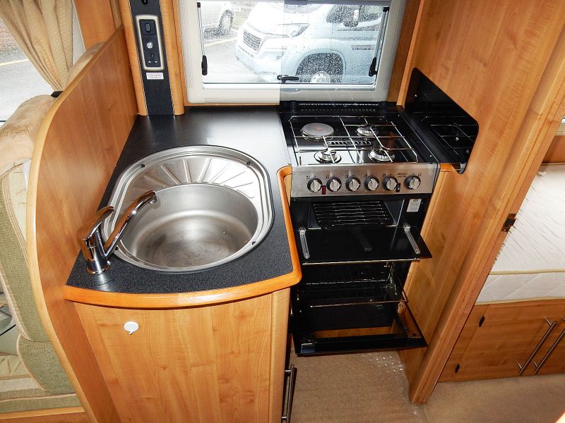2008 Auto-Trail Cheyenne 740 S (Hi Line) image 7