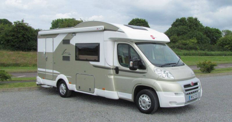 2012 Burstner Ixeo 645 image 1