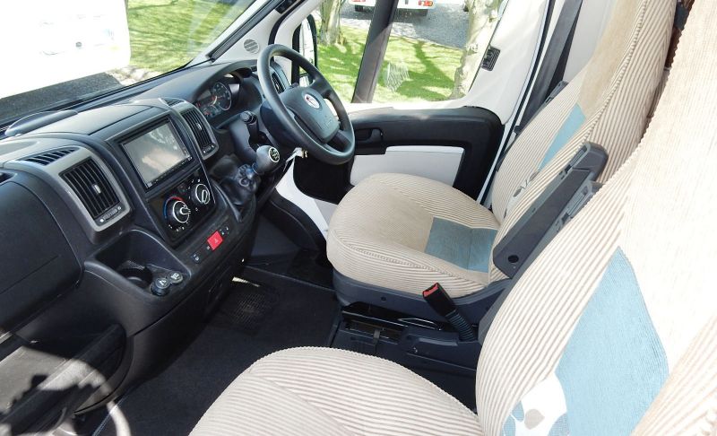 2013 Auto-Trail Tracker RB image 2