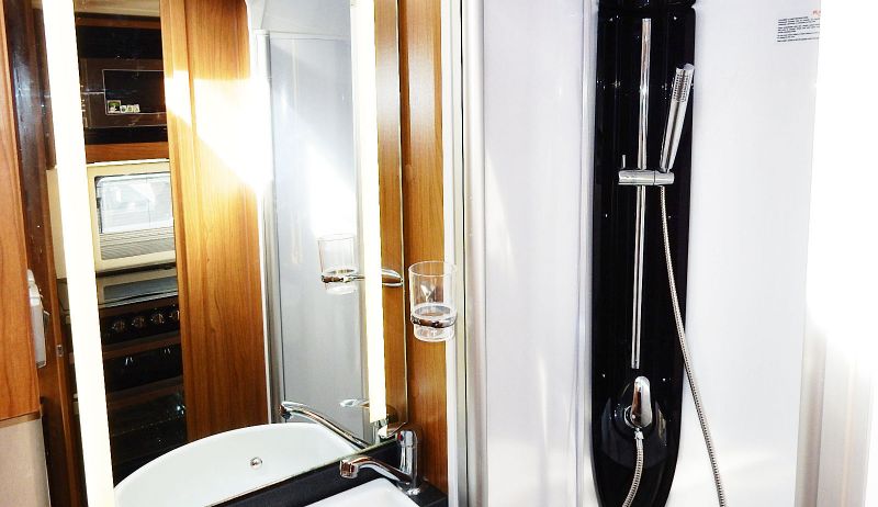 2013 Auto-Trail Tracker RB image 10