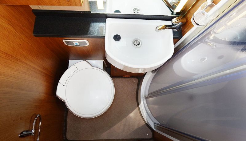 2013 Auto-Trail Tracker RB image 11