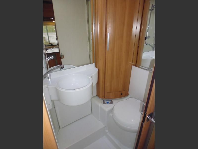 2010 Ford Transit Hymer Eriba Van 562 Silverline image 7