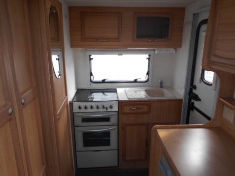 2005 Avondale Dart 380 image 5