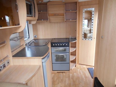 2008 Coachman Pastiche 470 image 5