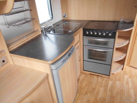 2008 Coachman Pastiche 470 image 7