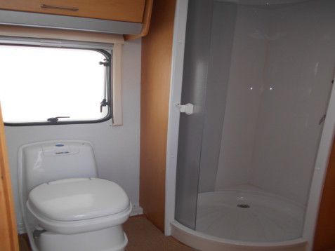 2009 Elddis Avante 462 image 7