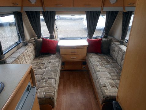 2009 Elddis Avante 464 image 3