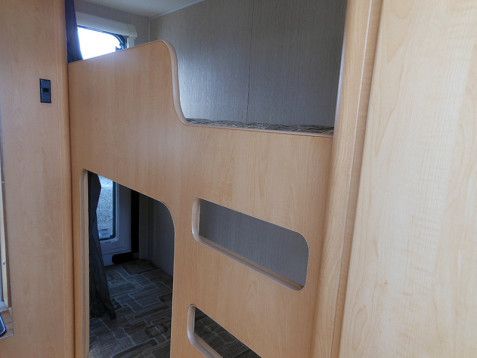 2009 Elddis Avante 464 image 5