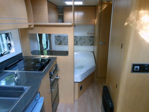 2010 Bailey Olympus 464 image 4