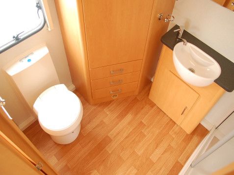 2010 Elddis Odyssey 524 image 5