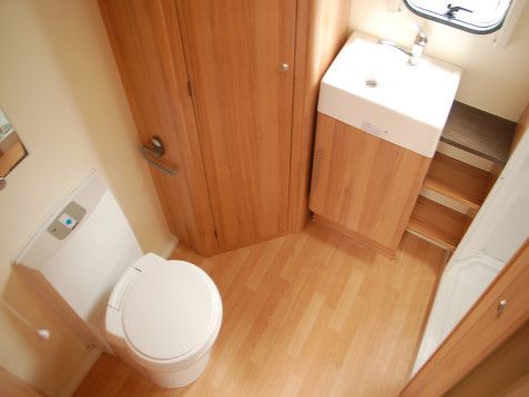 2012 Bailey Olympus 460 image 5