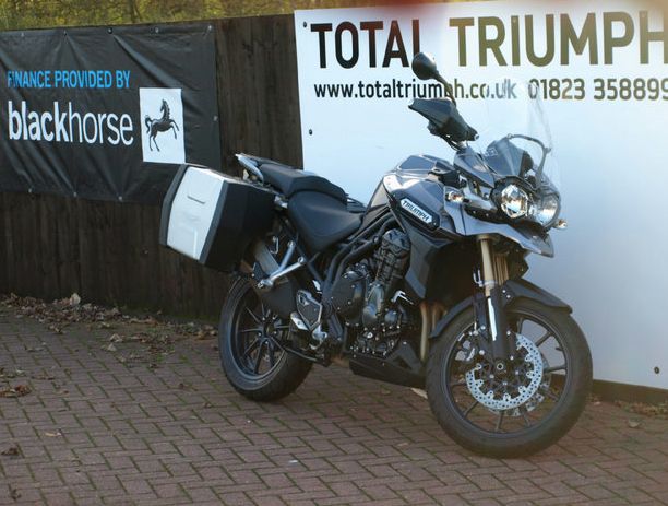 2015 Triumph Explorer image 2