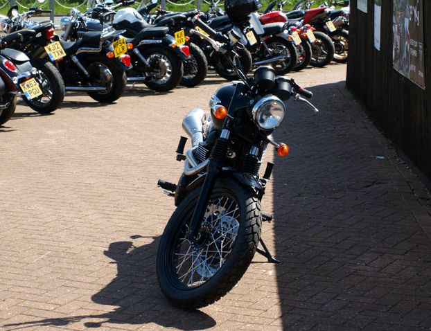 2015 Triumph Scrambler image 3