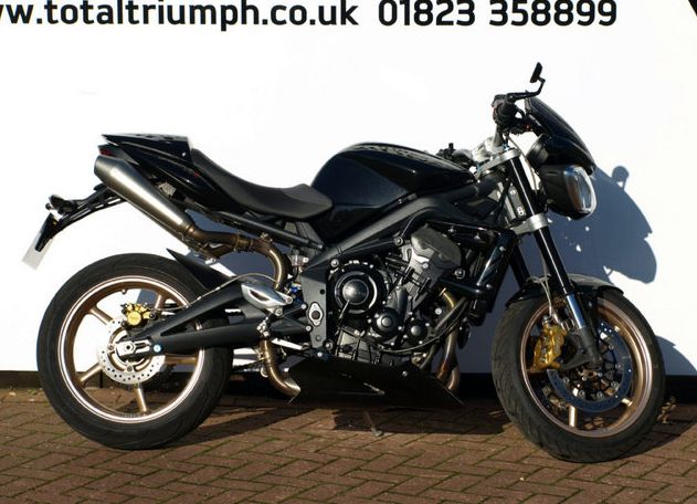 2012 Triumph Street Triple image 1