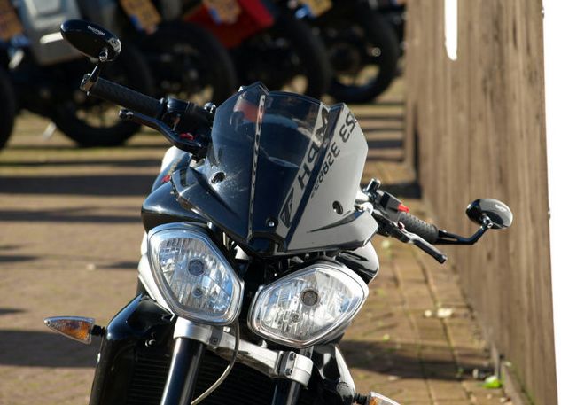 2012 Triumph Street Triple image 4