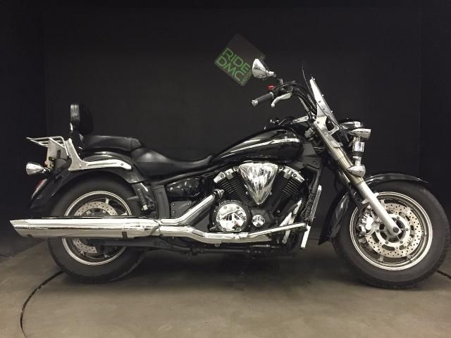 2009 Yamaha XVS 1300A Midnight Star image 1