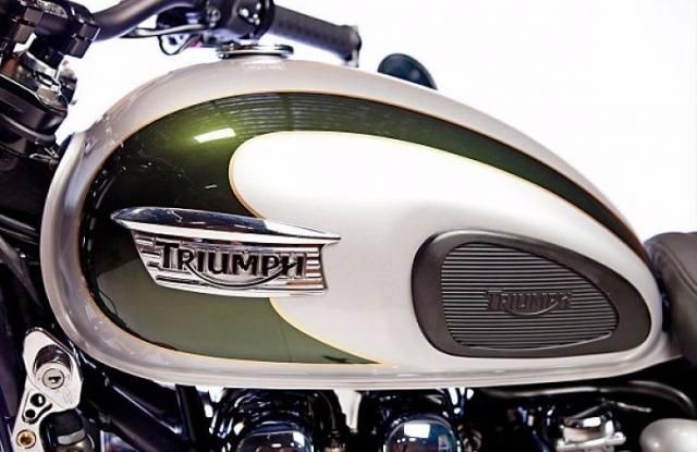 2012 Triumph Bonneville T100 image 2