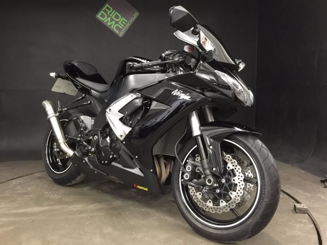 2010 Kawasaki ZX 10R image 4