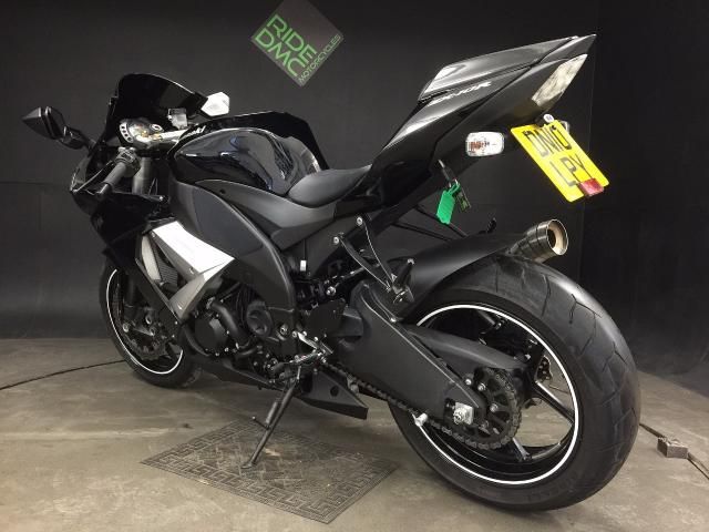 2010 Kawasaki ZX 10R image 8