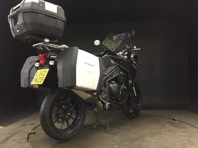 2012 Triumph Explorer 1215 image 8