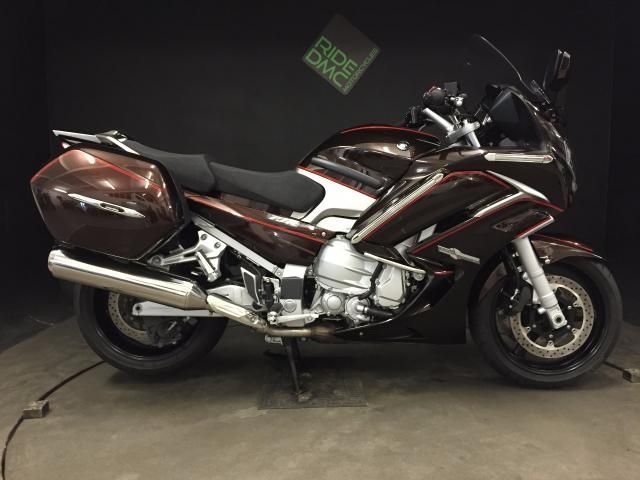 2015 Yamaha FJR 1300 image 1