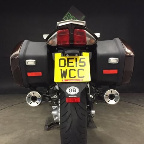 2015 Yamaha FJR 1300 image 2