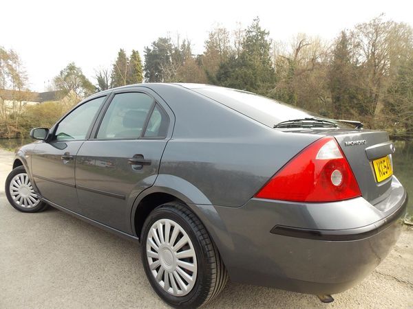 2004 Ford Mondeo 1.8 LX 5dr image 3