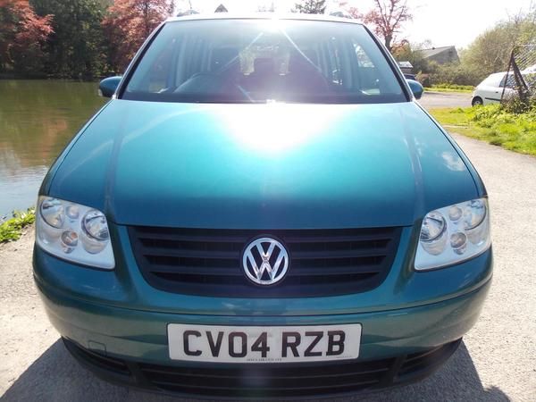 2004 Volkswagen Touran 1.6 FSI S image 4