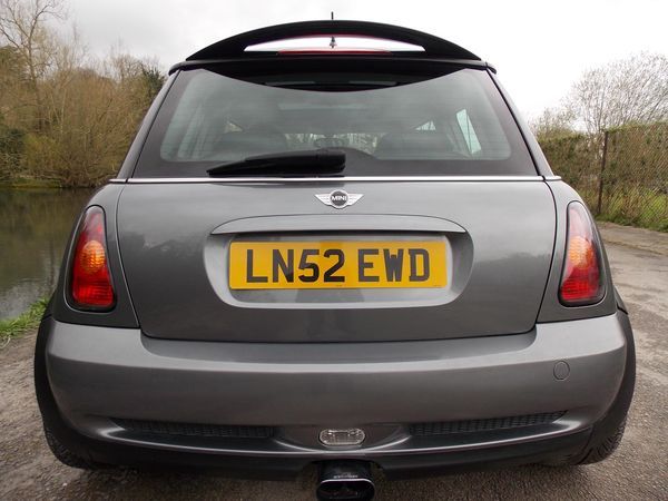 2002 MINI Hatchback 1.6 Cooper S image 5