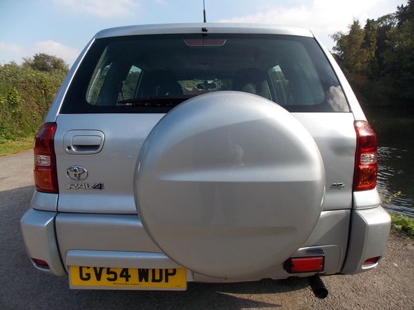 2004 Toyota Rav 4 2.0 D-4D XT3 5dr image 5