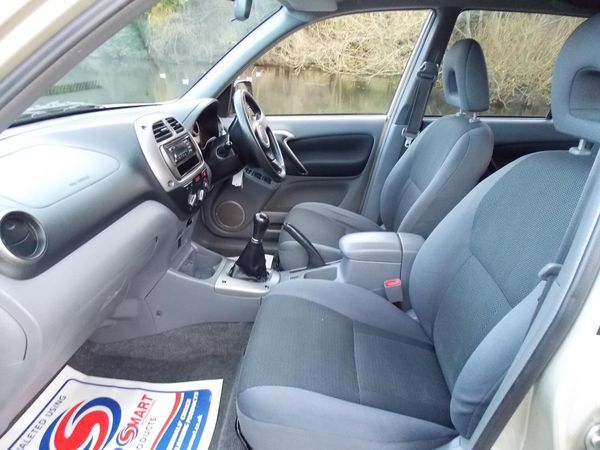 2003 Toyota Rav 4 2.0 GX 5 image 7