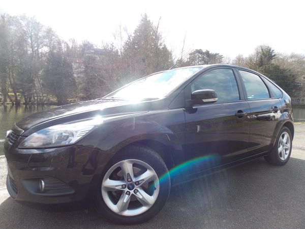 2008 Ford Focus 1.6 Zetec 5dr image 2