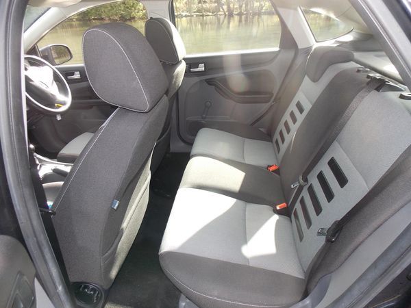 2008 Ford Focus 1.6 Zetec 5dr image 8