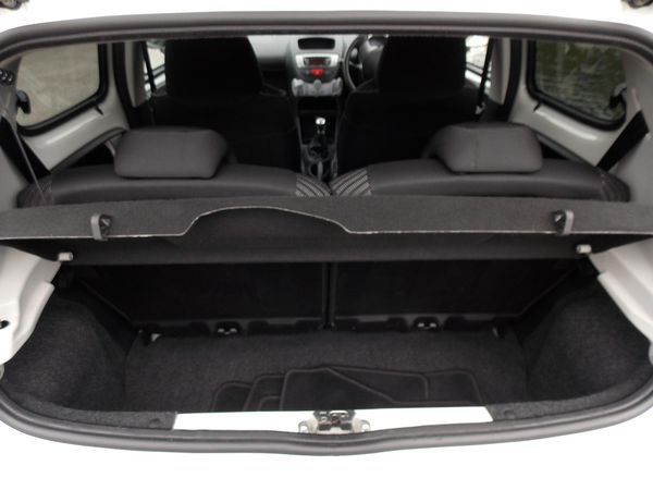 2014 Peugeot 107 Allure image 6