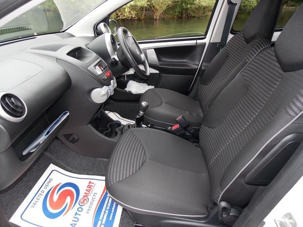 2014 Peugeot 107 Allure image 7