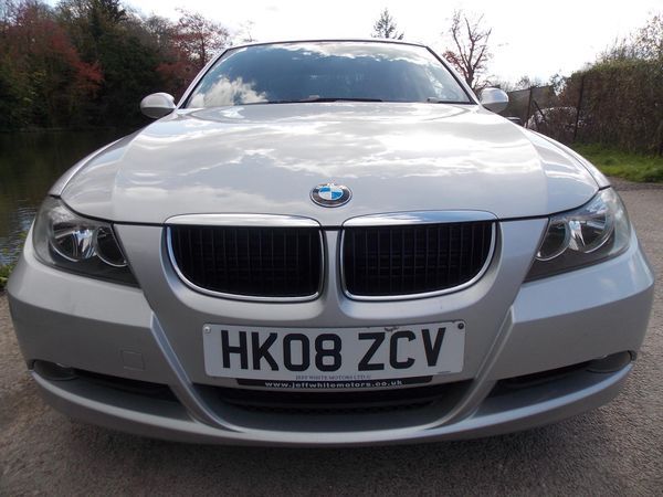 2008 BMW 3 Series 318i image 4
