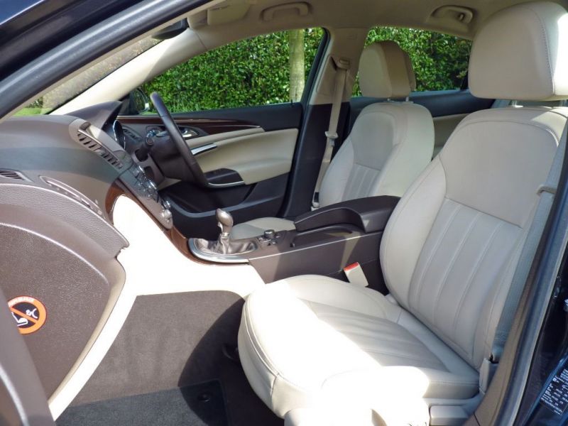 2009 Vauxhall Insignia 2.0 CDTI image 8