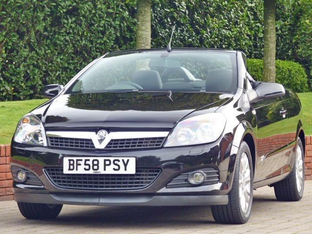 2008 Vauxhall Astra Twin Top Sport image 1