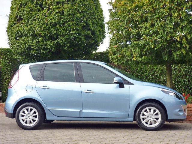 2010 Renault Scenic 1.5 DCI image 3