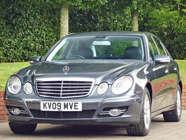 2009 Mercedes E220 2.1 CDI Avantgarde image 1