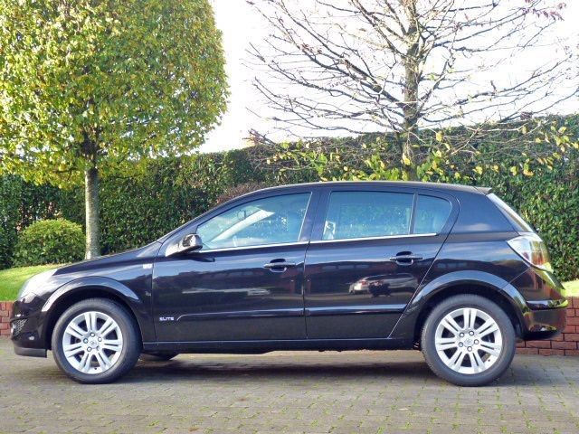 2009 Vauxhall Astra Elite 16V image 2