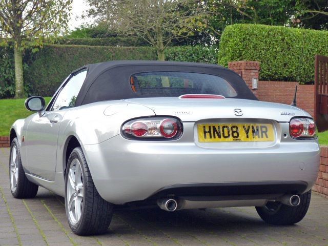2008 Mazda MX-5 2.0 image 2