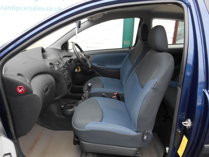 2005 Toyota Yaris 1.0 VVT-I image 6