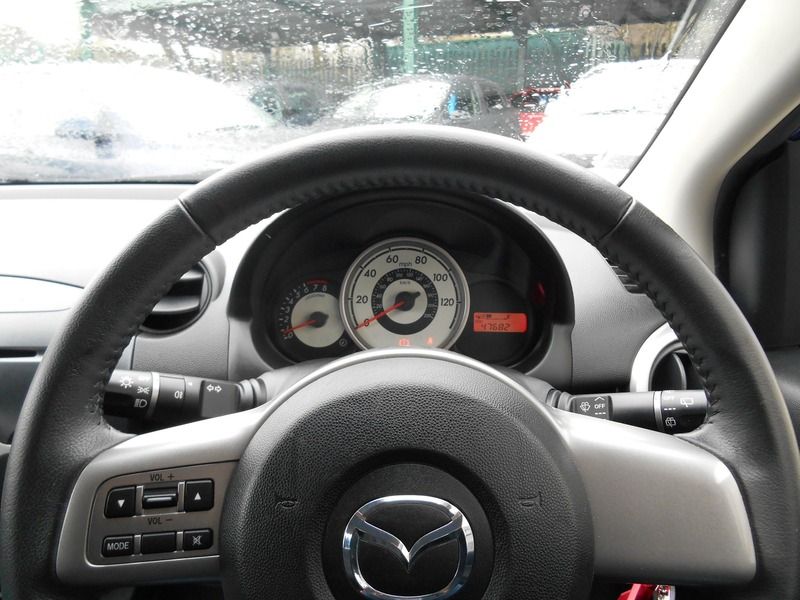 2010 Mazda 2 1.3 TS2 5 image 9