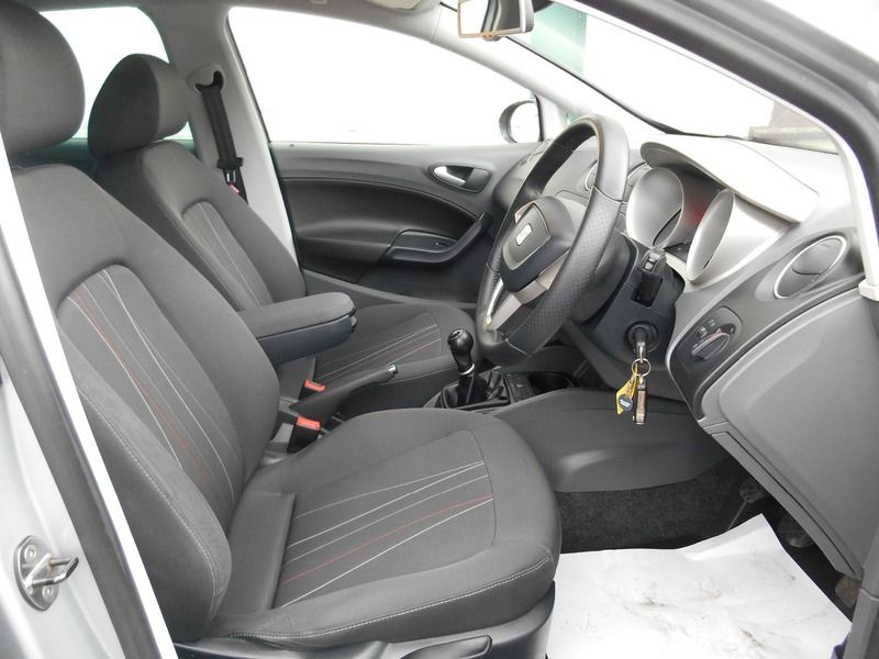 2012 SEAT Ibiza 1.4 16V SE image 6